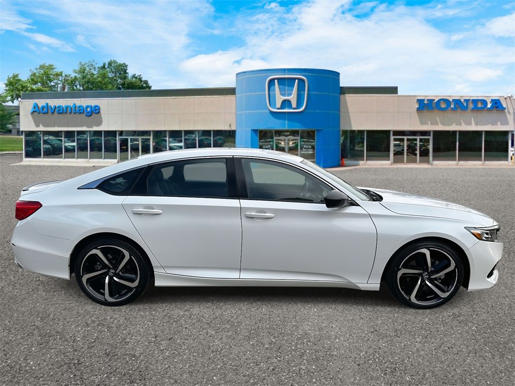 Certified 2022 Honda Accord Sport image 3