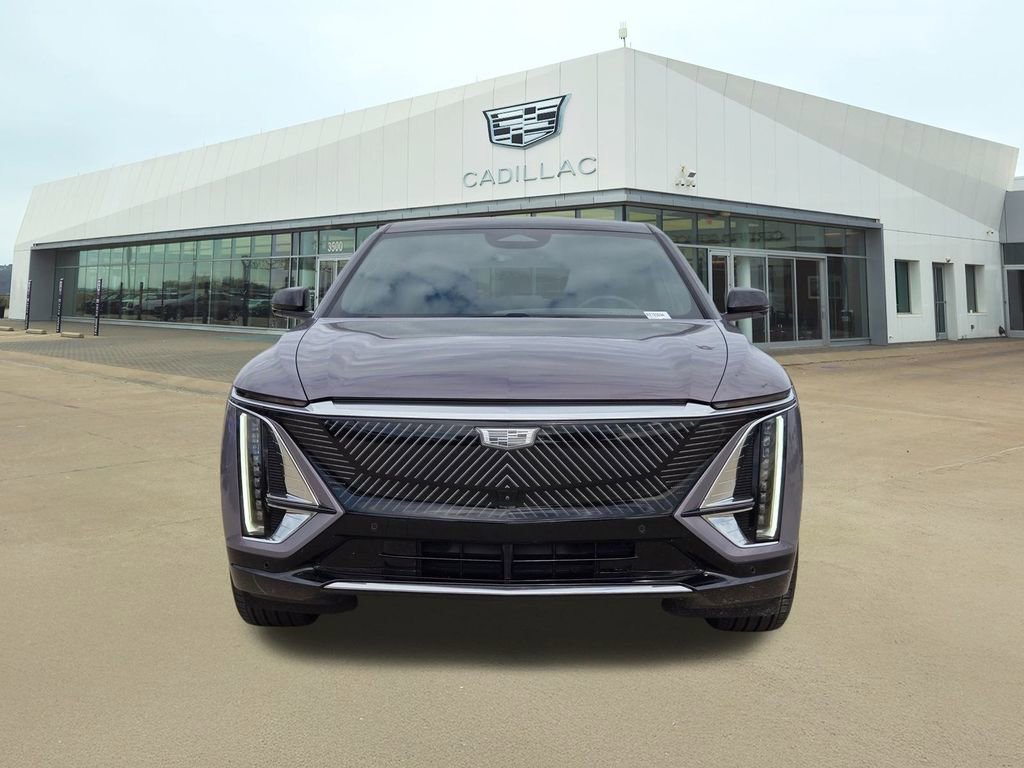 Certified 2024 Cadillac Lyriq Luxury image 2