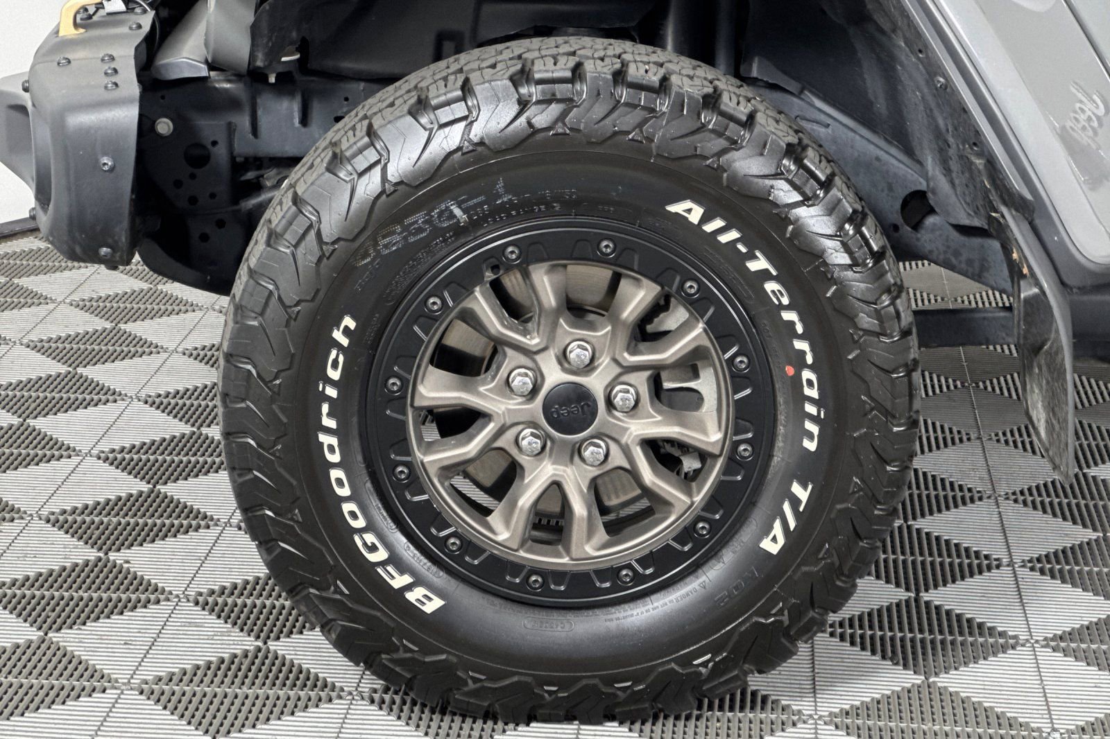 Used 2023 Jeep Wrangler Unlimited Rubicon 392 w/ Dual Top Group image 27