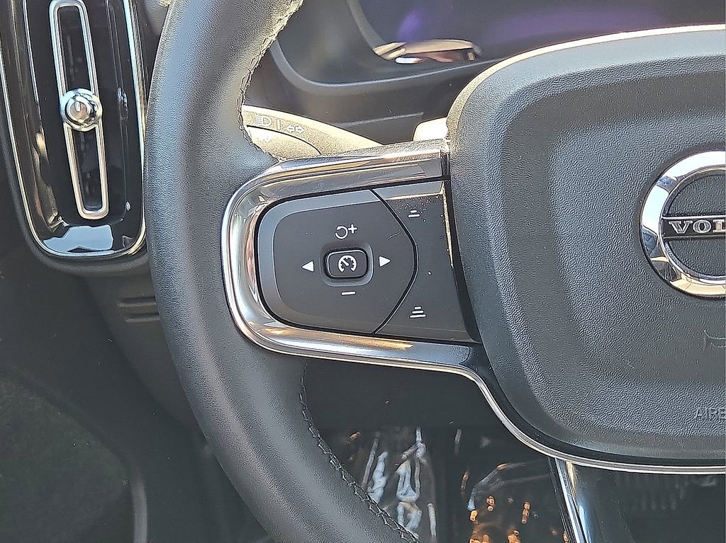 Used 2023 Volvo XC40 Recharge Plus AWD/4WD image 21