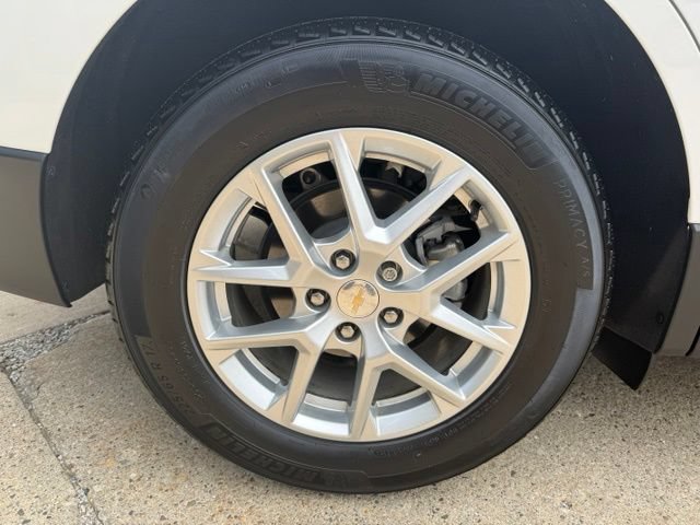 Used 2024 Chevrolet Equinox LS w/ LS Convenience Package FWD image 11
