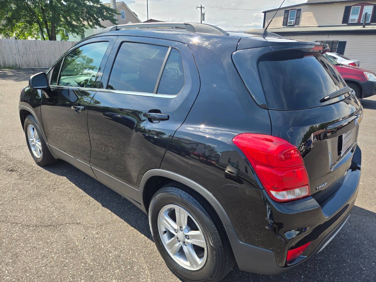 Used 2020 Chevrolet Trax LT FWD image 8