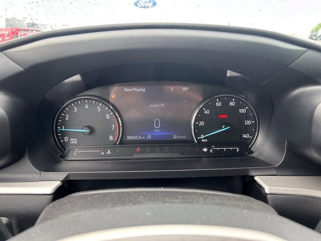 Used 2024 Ford Explorer XLT w/ Equipment Group 202A AWD/4WD image 33