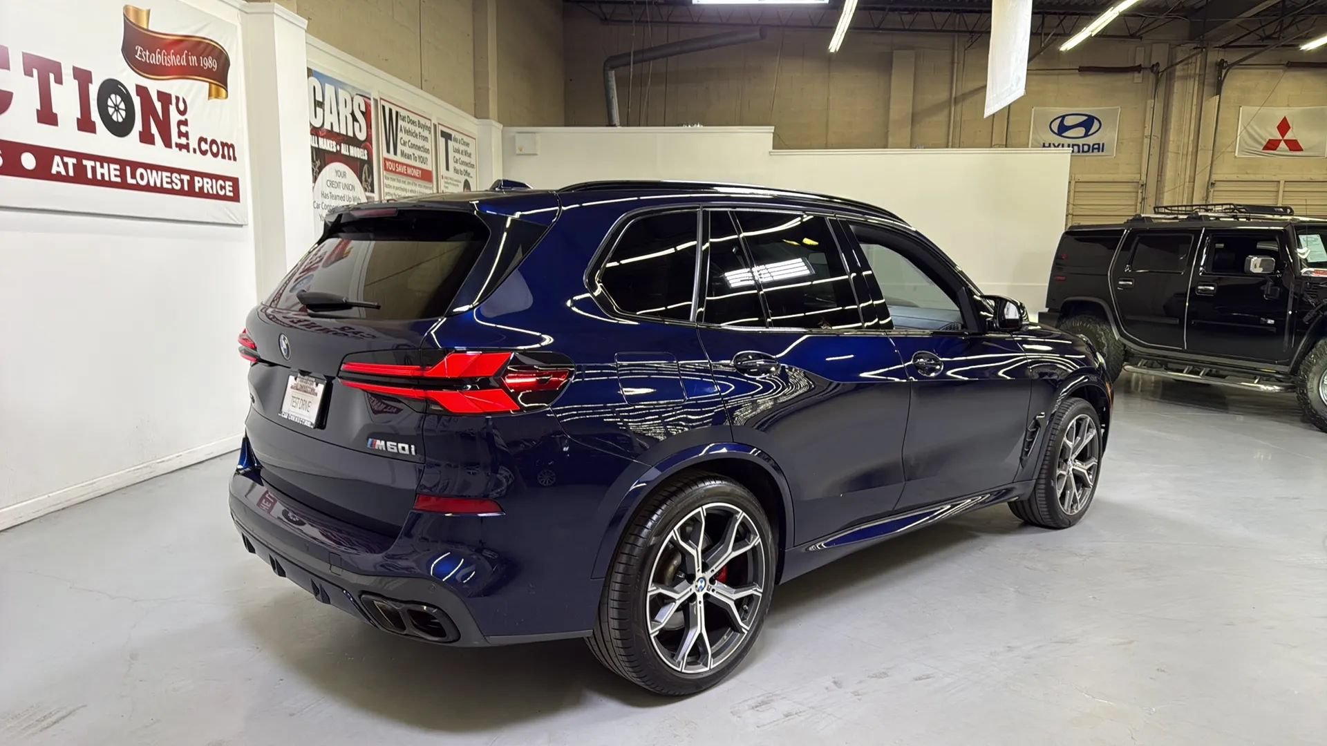 Used 2024 BMW X5 M60i AWD/4WD image 7