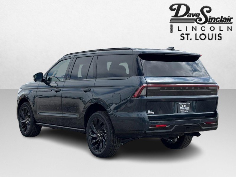 New 2026 Lincoln Navigator Reserve AWD/4WD image 5