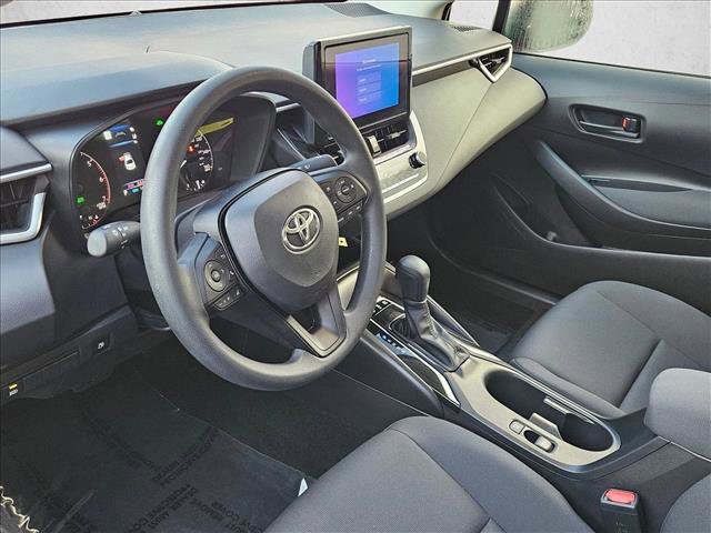 Used 2025 Toyota Corolla LE image 10
