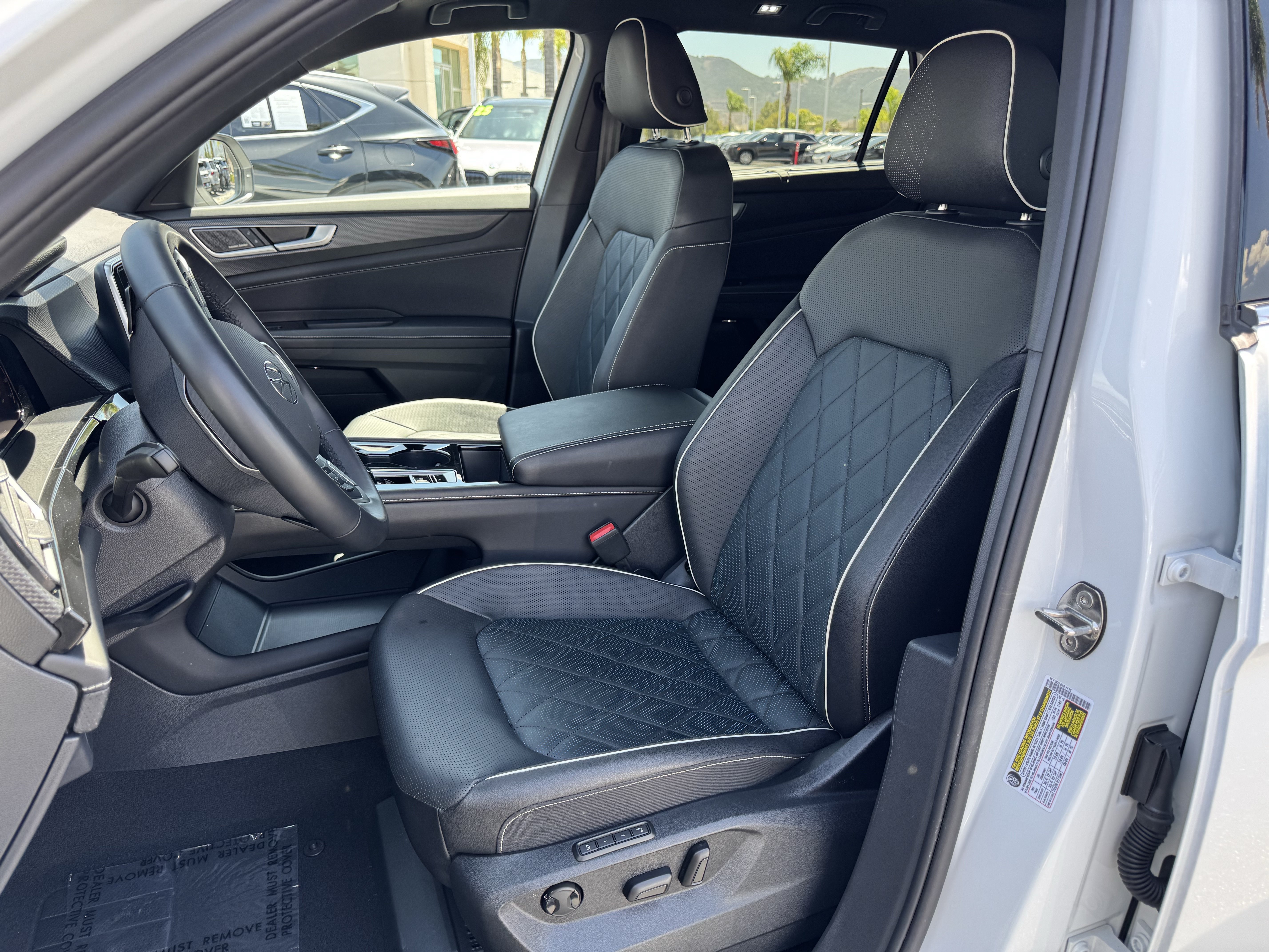 Certified 2026 Volkswagen Atlas Cross Sport SEL Premium R-Line AWD/4WD image 15