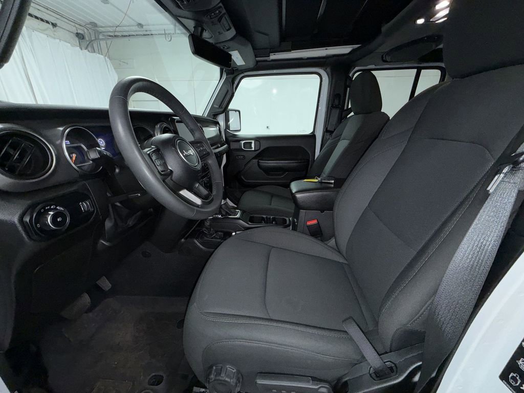 Used 2023 Jeep Wrangler Unlimited Sport w/ Sun And Sound Package AWD/4WD image 3