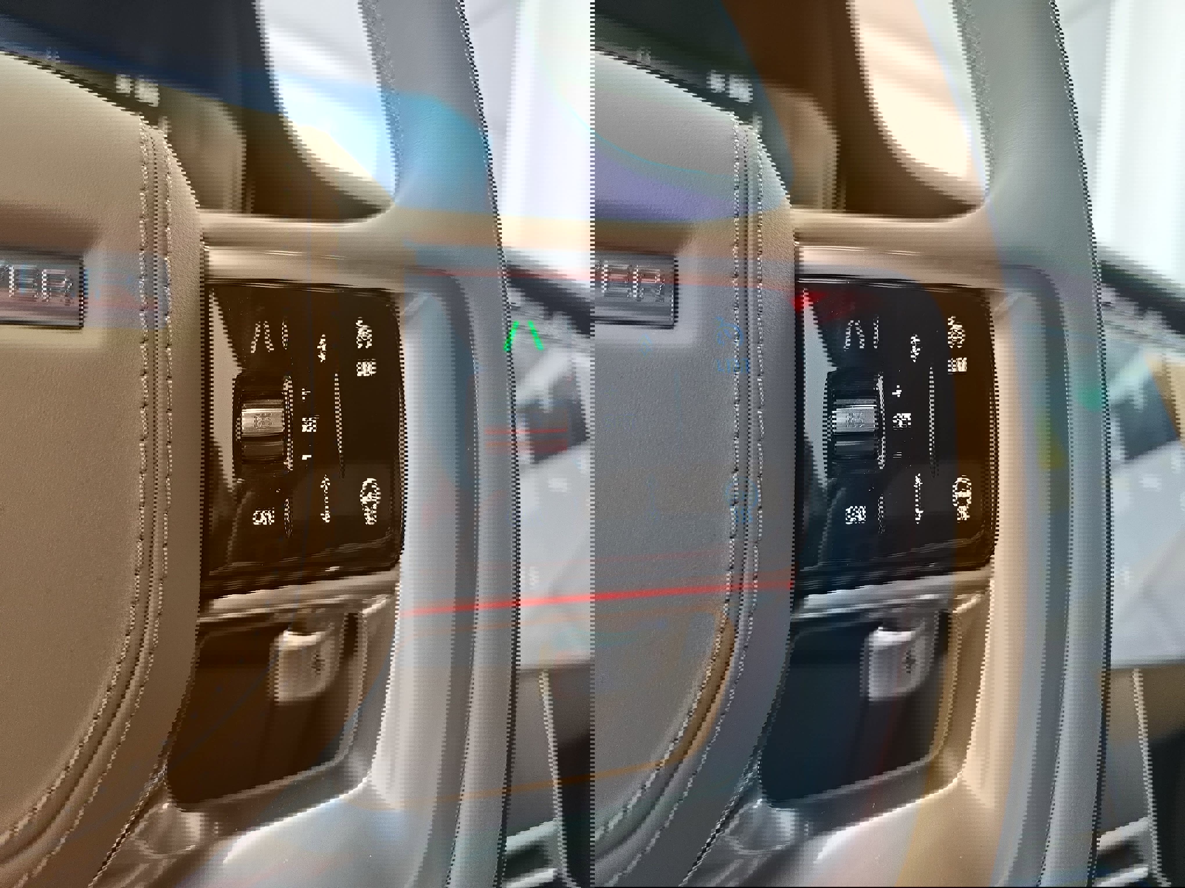 Certified 2025 Land Rover Range Rover Long Wheelbase Autobiography image 18