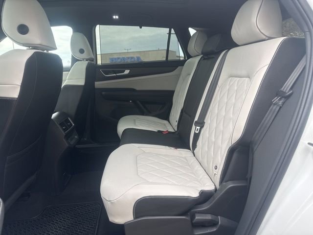 New 2026 Volkswagen Atlas Cross Sport SEL Premium R-Line image 21