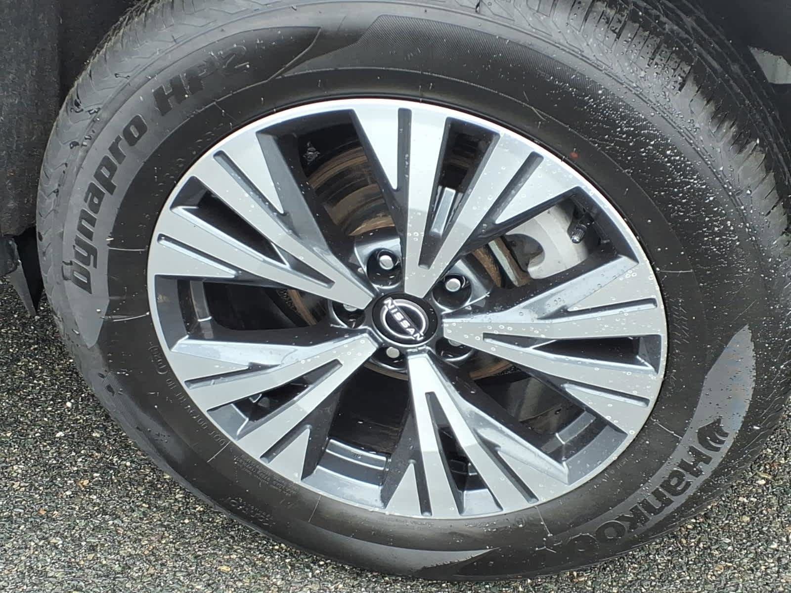 Used 2023 Nissan Rogue SV image 7