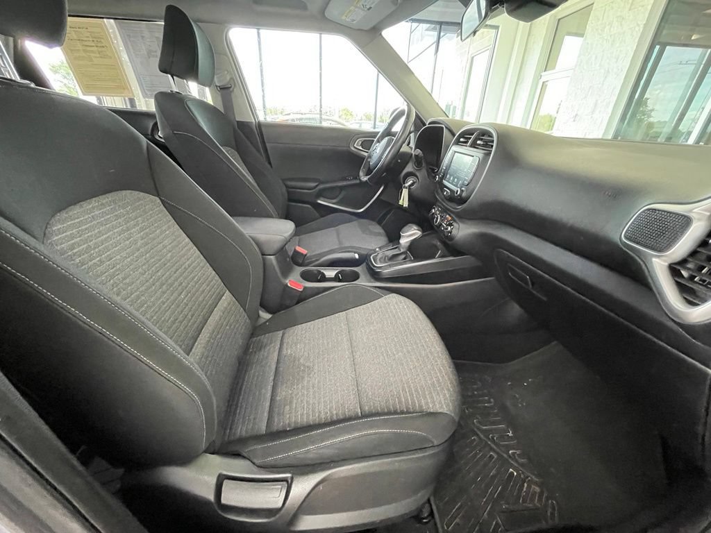 Used 2021 Kia Soul GT-Line FWD image 24