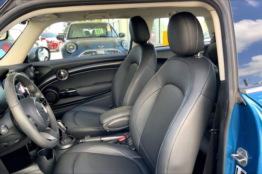 Certified 2024 MINI Cooper 2-Door Hardtop FWD image 24