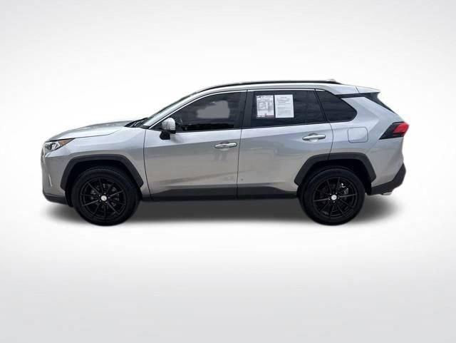 Used 2020 Toyota RAV4 Limited FWD image 2
