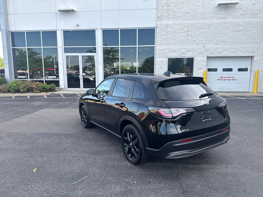 Certified 2025 Honda HR-V Sport image 7