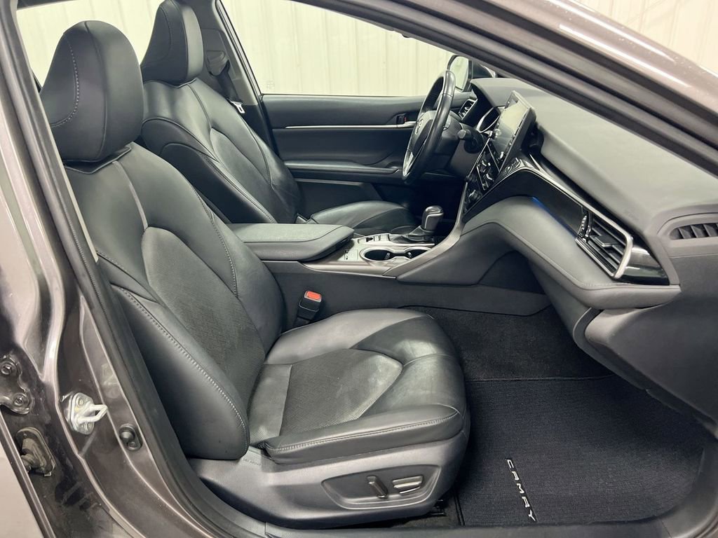 Used 2024 Toyota Camry XLE w/ Navigation Package image 23
