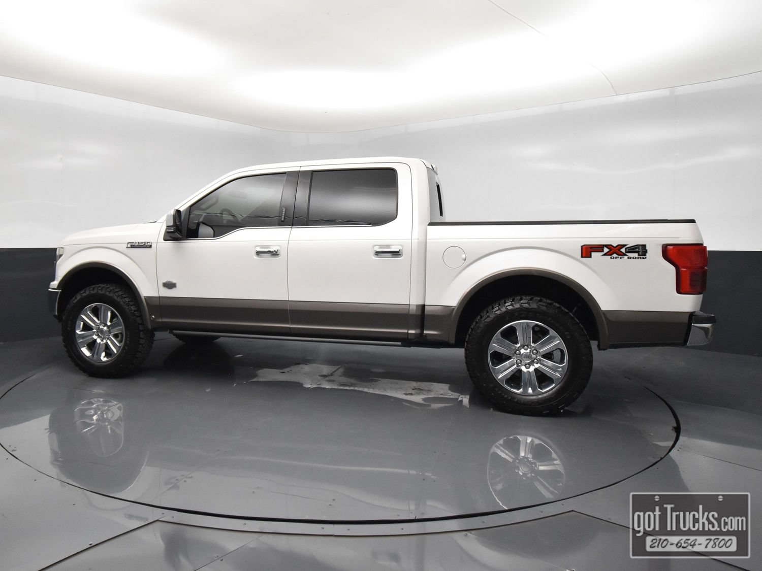 Used 2018 Ford F150 King Ranch w/ Equipment Group 601A Luxury AWD/4WD image 3