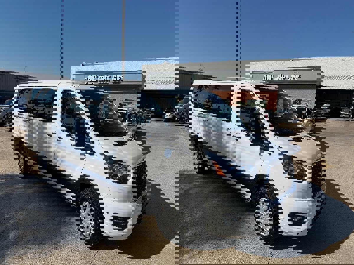 Used 2024 Ford Transit 350 XLT image 3