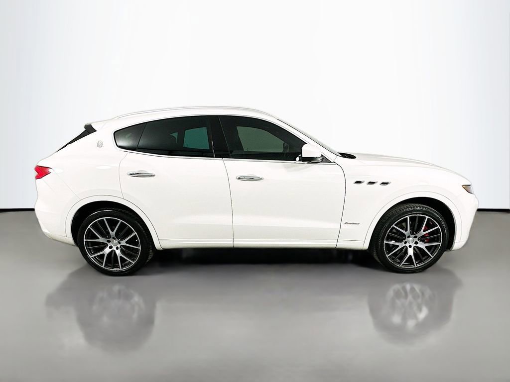 Used 2018 Maserati Levante S GranLusso AWD/4WD image 4