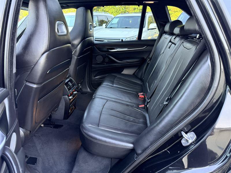Used 2016 BMW X5 M AWD/4WD image 25