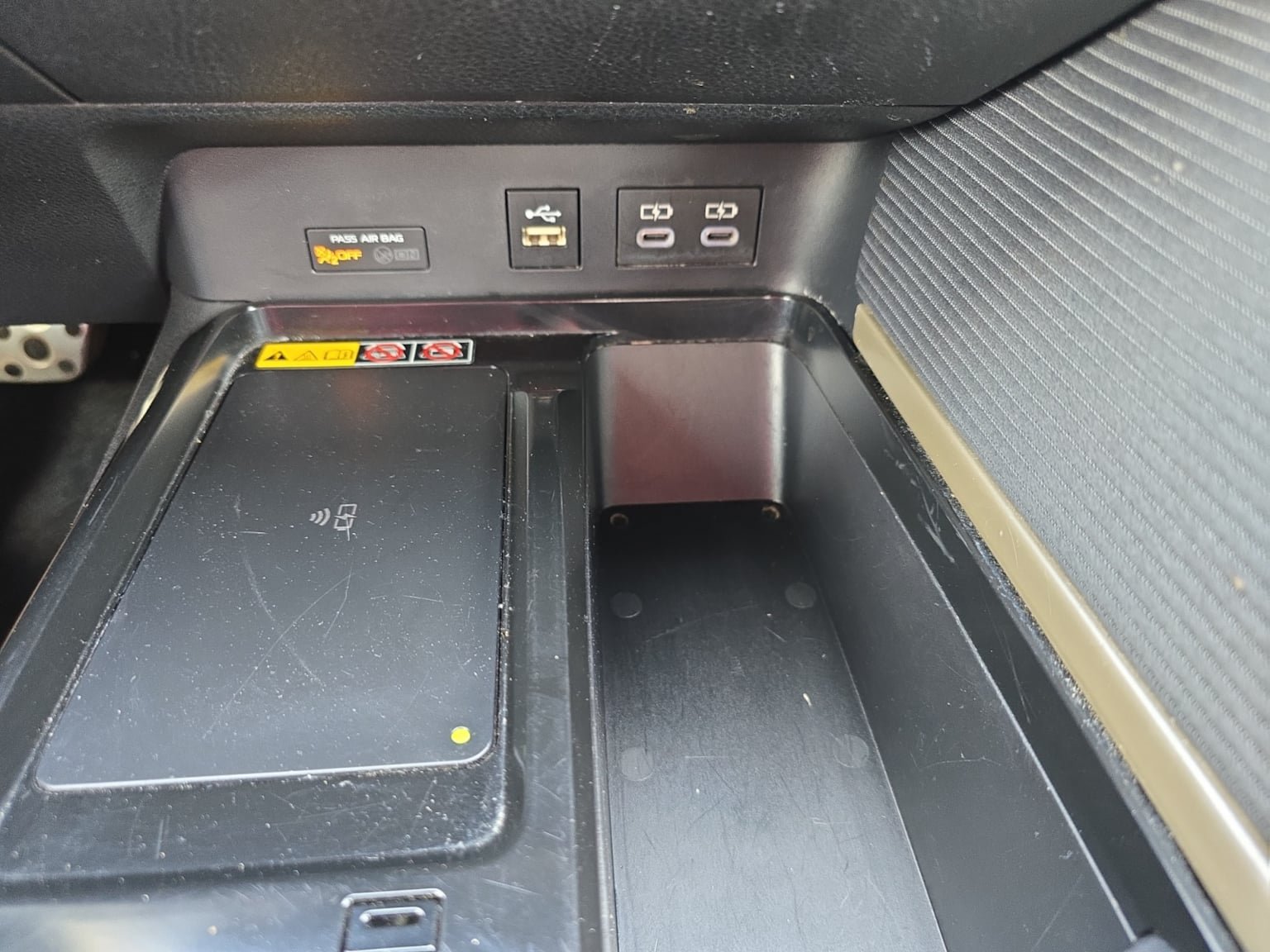 Used 2025 Toyota Camry SE FWD image 25