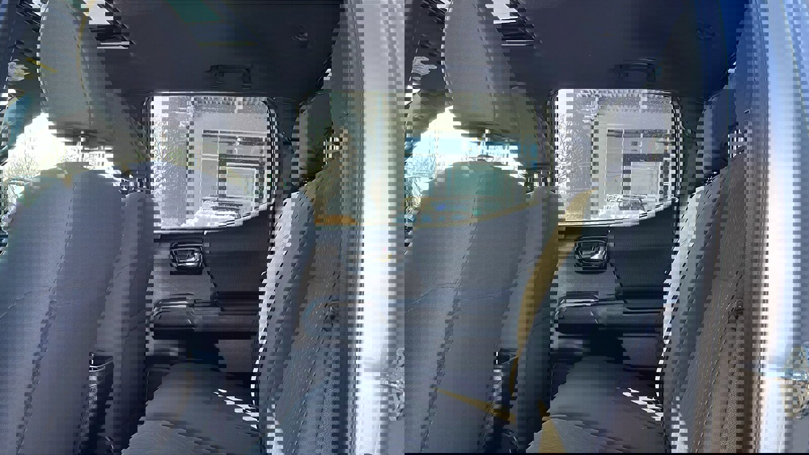 Used 2017 Toyota Tacoma TRD Off-Road image 20