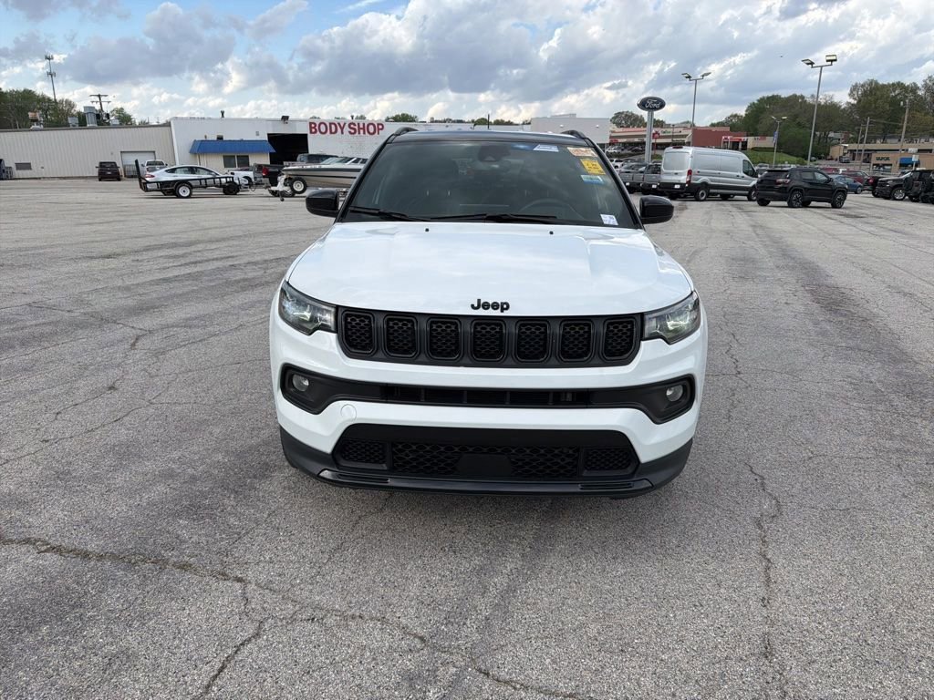 Used 2023 Jeep Compass Altitude image 2