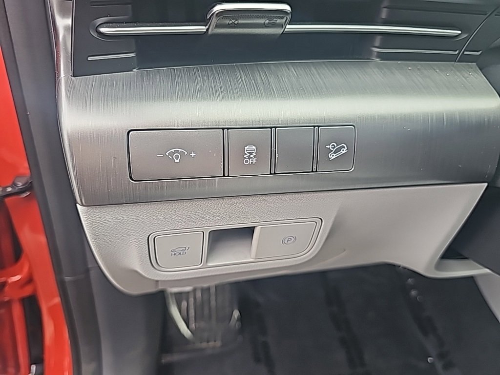 Used 2024 Hyundai Kona Limited image 16