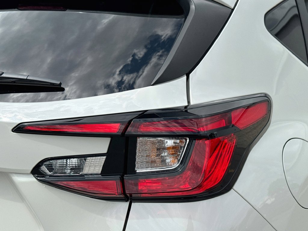 Used 2024 Subaru Crosstrek 2.0i Premium AWD/4WD image 32