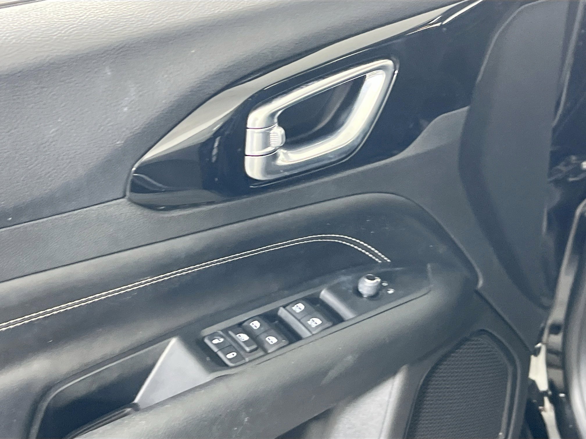 Used 2022 Jeep Compass Altitude w/ Convenience Group image 17