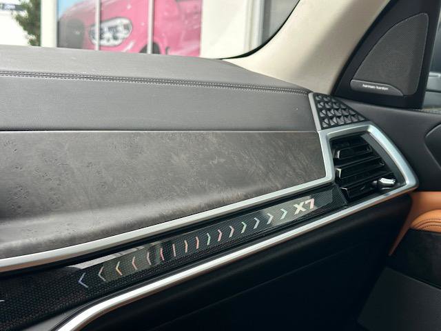 Certified 2023 BMW X7 xDrive40i w/ Premium Package AWD/4WD image 28