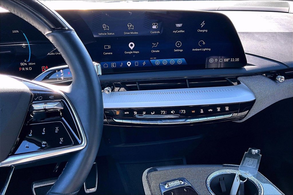 Certified 2025 Cadillac Optiq Luxury 2 w/ LPO, Floor Liner Package AWD/4WD image 9