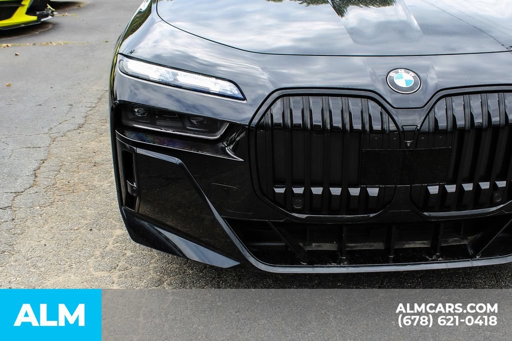 Used 2023 BMW 740i w/ Executive Package RWD image 9