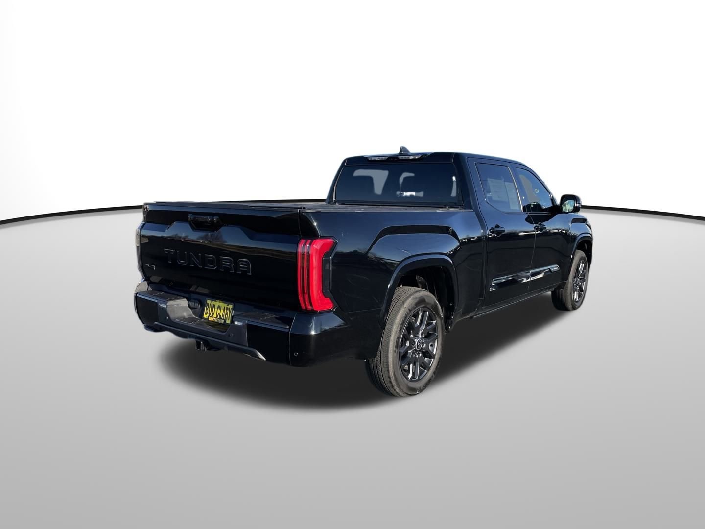 Used 2024 Toyota Tundra Platinum image 3