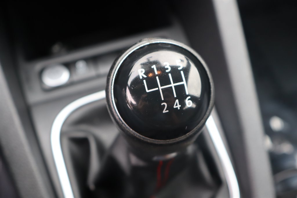 Used 2013 Volkswagen Jetta GLI Autobahn FWD image 31