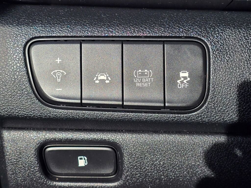 Used 2019 Kia Niro LX image 26