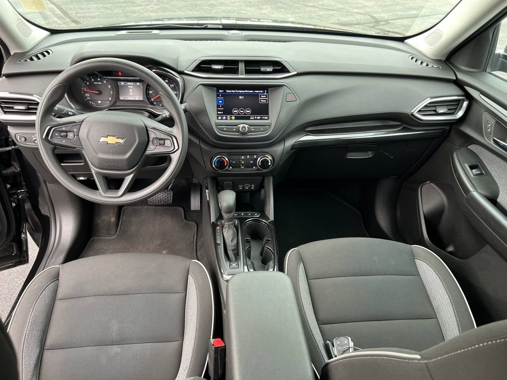 Used 2023 Chevrolet TrailBlazer LT FWD image 21