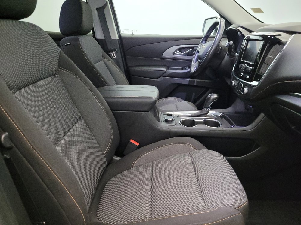Used 2020 Chevrolet Traverse LT image 21