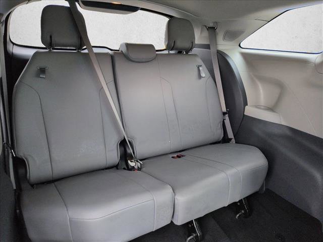 Used 2022 Toyota Sienna XLE w/ XLE Plus Package image 20
