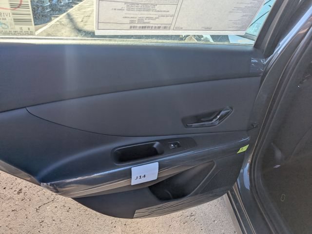 New 2026 Hyundai Elantra SEL FWD image 11