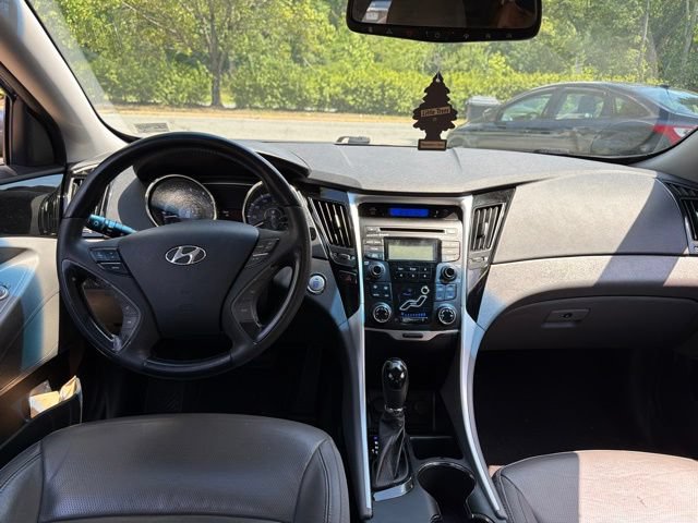Used 2012 Hyundai Sonata Limited FWD image 11