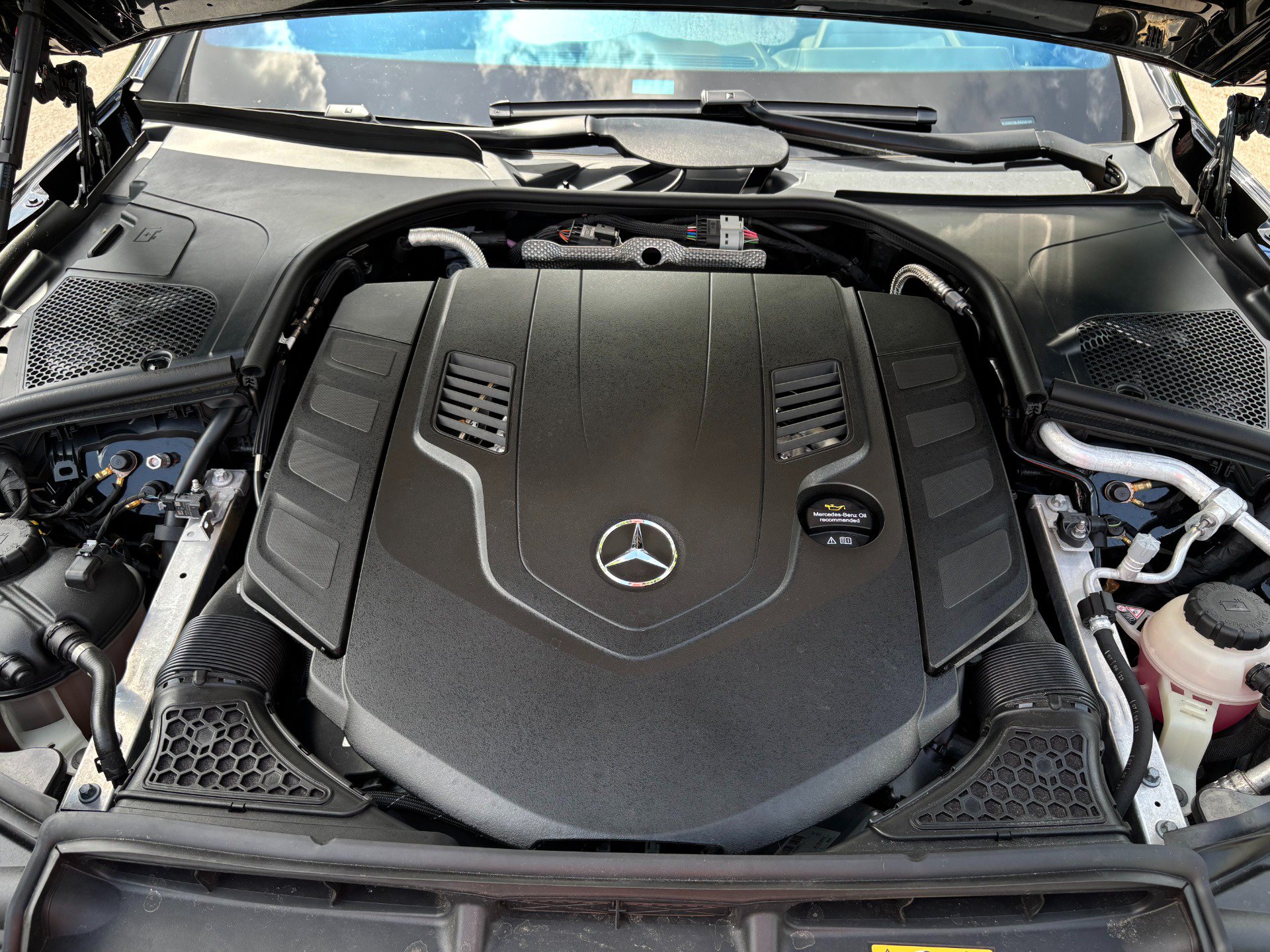 Used 2024 Mercedes-Benz Maybach S 580 4MATIC image 23