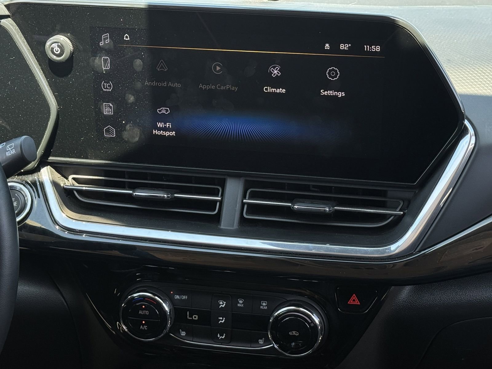 Used 2025 Chevrolet Trax ACTIV w/ Sunroof Package FWD image 18