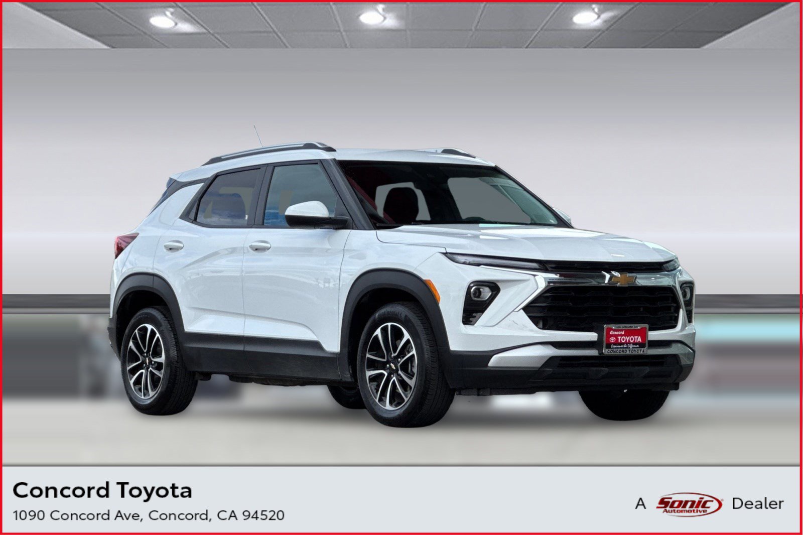 Used 2025 Chevrolet TrailBlazer LT image 1