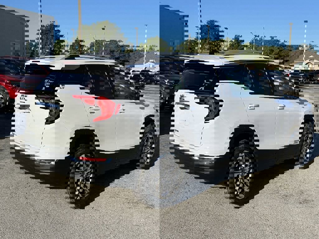 Used 2020 GMC Terrain SLT image 6