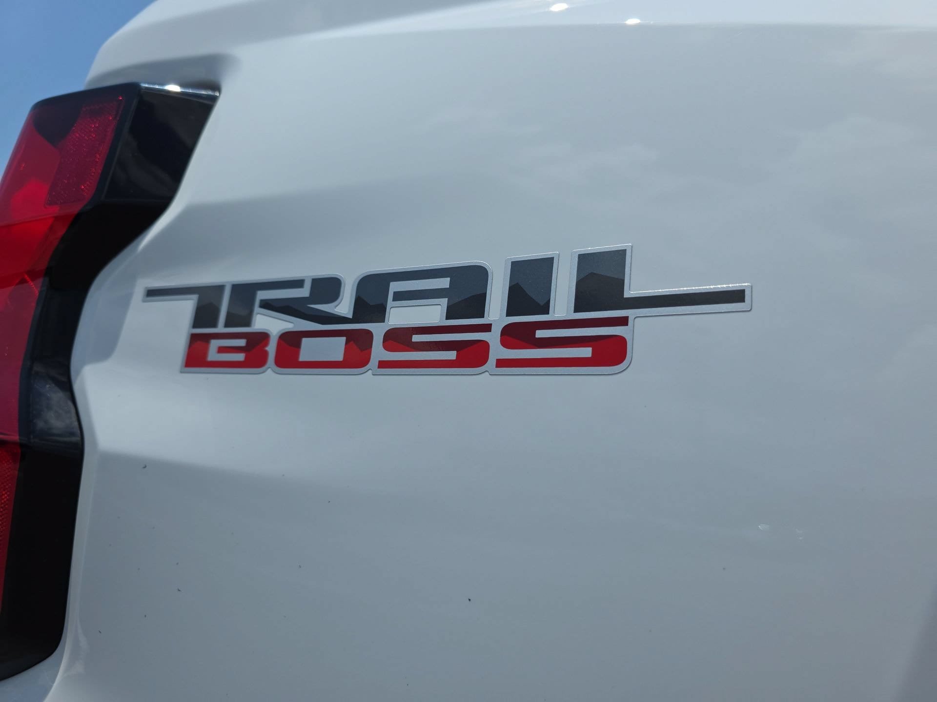Used 2026 Chevrolet Colorado Trail Boss AWD/4WD image 17