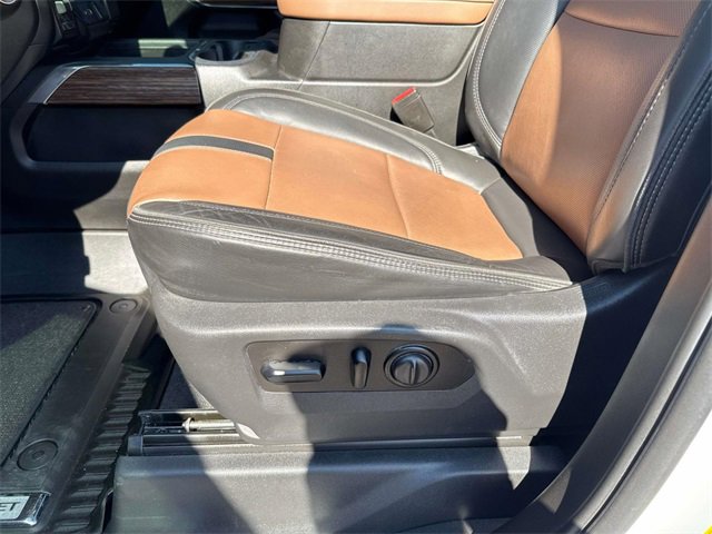 Used 2021 Chevrolet Silverado 3500 High Country image 24