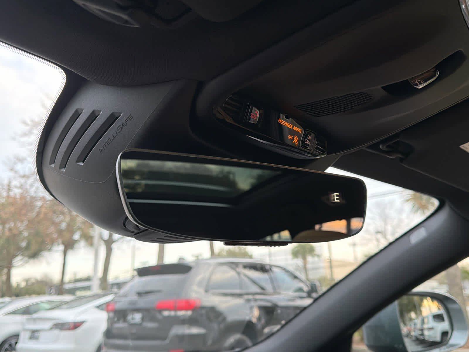 Used 2018 Volvo V90 T6 Cross Country w/ Convenience Package image 32