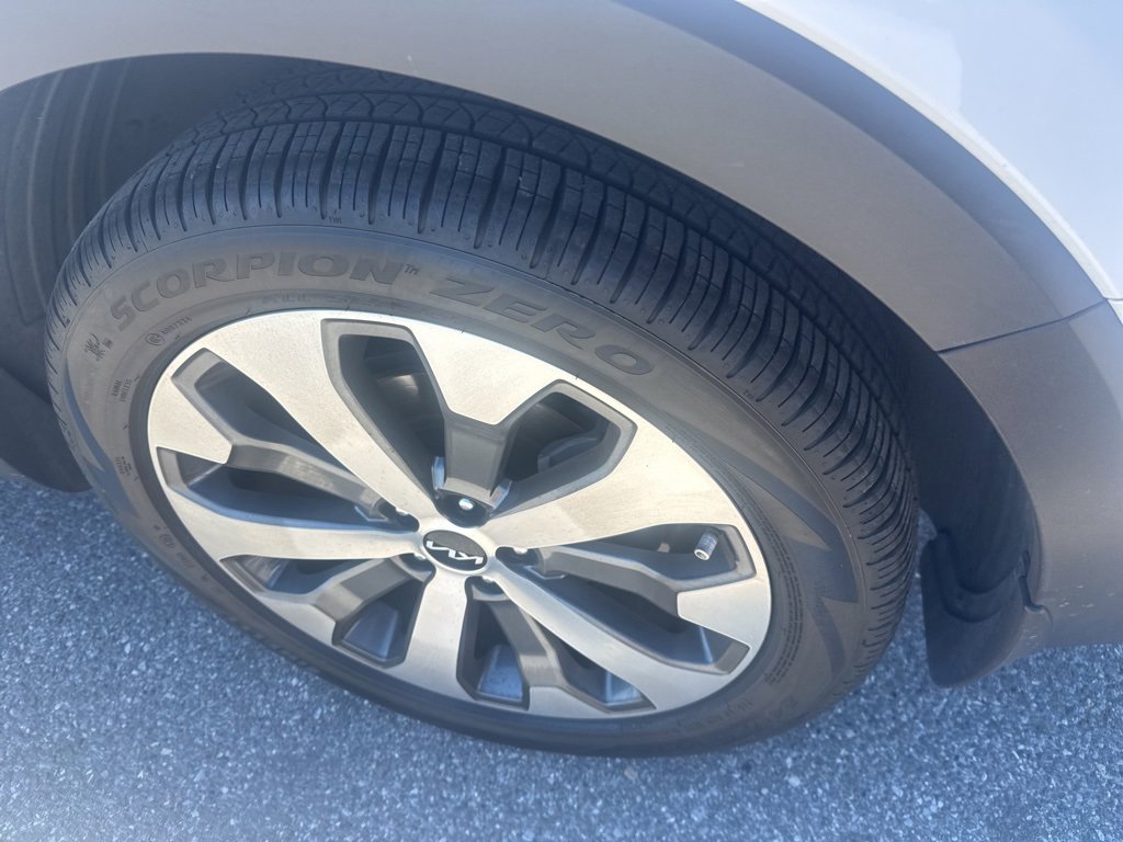 Used 2022 Kia Telluride EX w/ EX Premium Package image 10