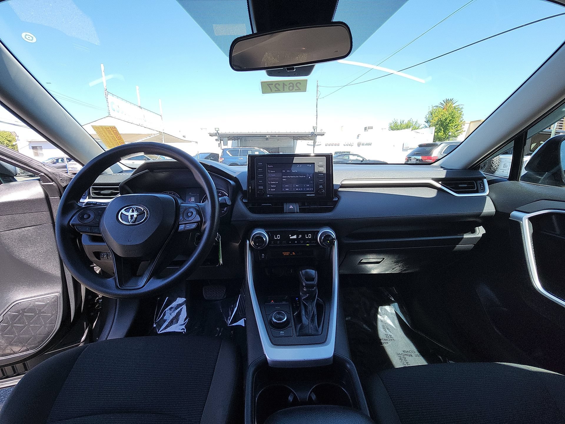 Used 2021 Toyota RAV4 LE AWD/4WD image 25